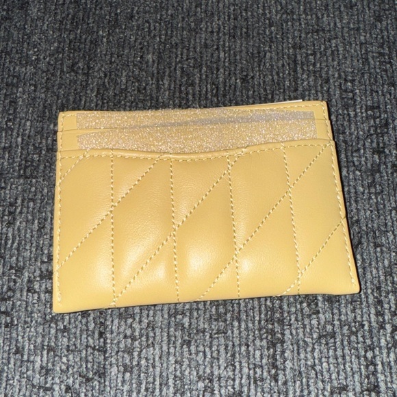 Coach Essential Card Case With Pillow Quilting in Silver/Hay Nappa Leather NWT - Picture 5 of 16
